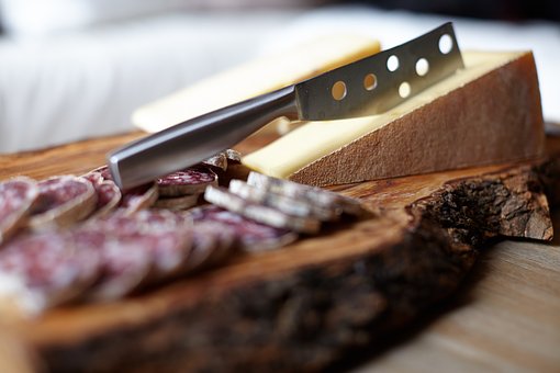 Vin rouge et fromage, bon ou mauvais accord ?